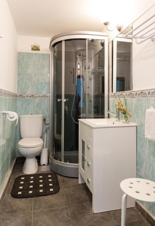 Pension La Fruta Avilés Екстериор снимка