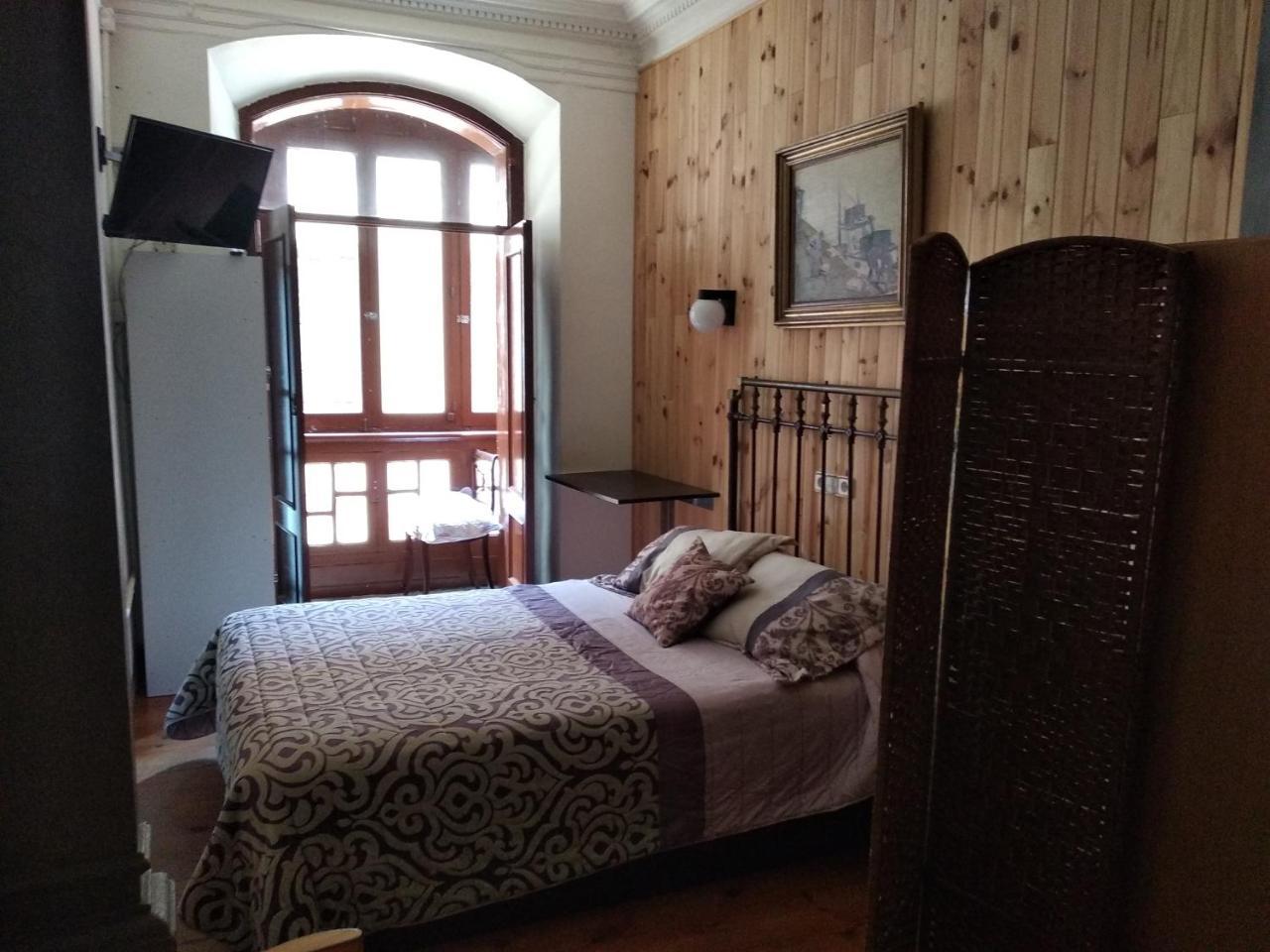 Pension La Fruta Avilés Екстериор снимка